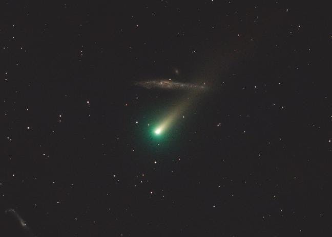 Cometa C/2021 A1 (Leonard) ya es visible con binoculares